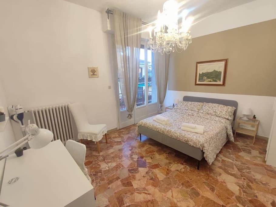 Casa De With Parking Near The Center Firenze